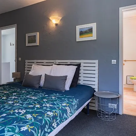 Maison D'hote - Le Valdaine Bed and Breakfast 3*